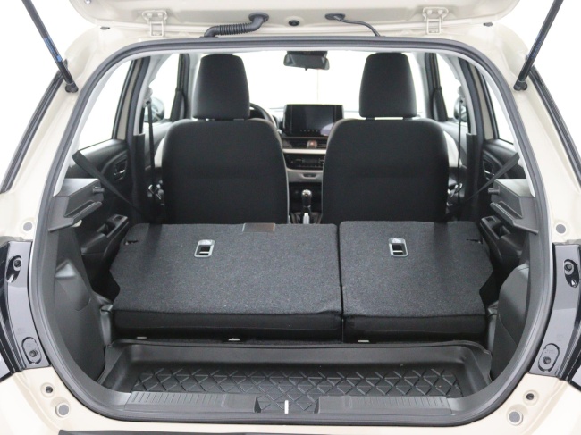 Suzuki Swift - 1.2 Comfort Smart Hybrid