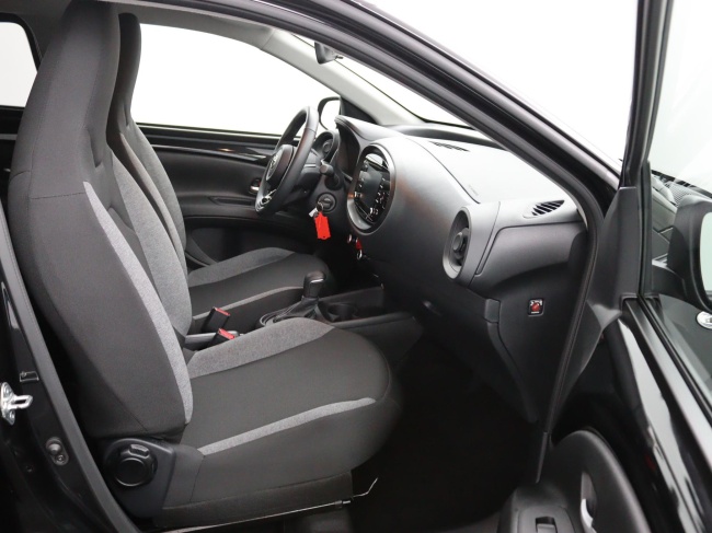 Toyota Aygo X - 1.0 VVT-i S-CVT first