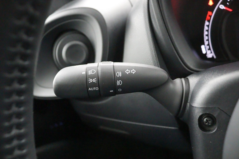 Toyota Aygo X - 1.0 VVT-i S-CVT first 18