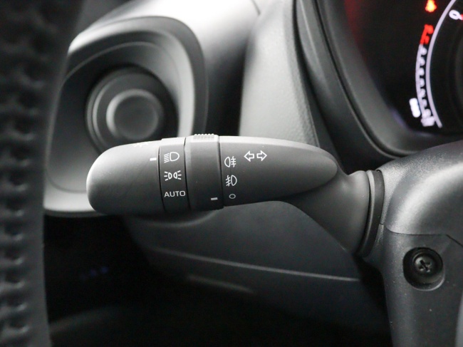 Toyota Aygo X - 1.0 VVT-i S-CVT first