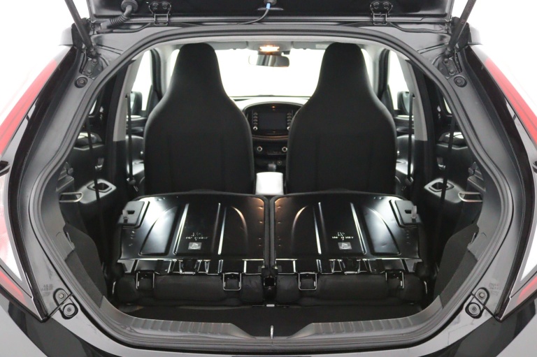 Toyota Aygo X - 1.0 VVT-i S-CVT first 29