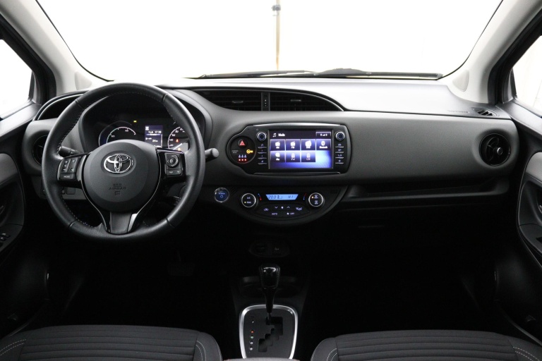 Toyota Yaris - 1.5 Hybrid Dynamic | Navigatie | Trekhaak | 11