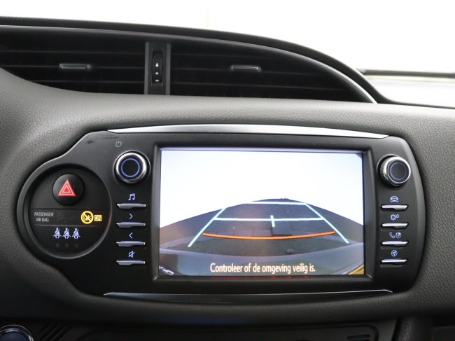 Toyota Yaris - 1.5 Hybrid Dynamic | Navigatie | Trekhaak |