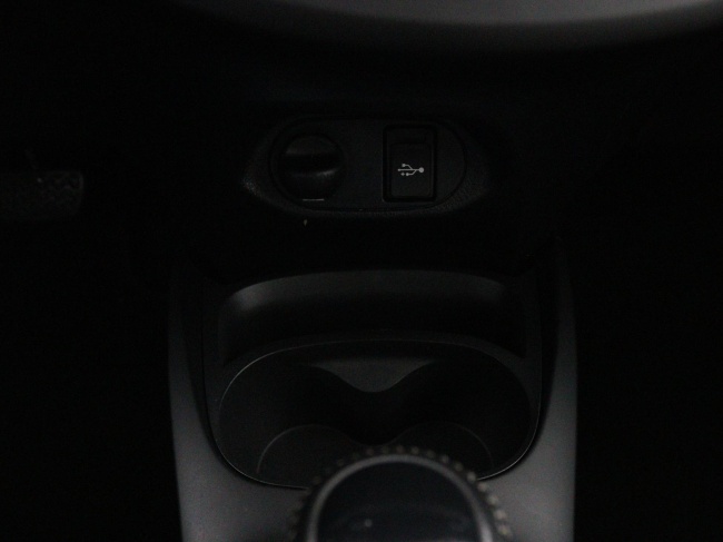 Toyota Yaris - 1.5 Hybrid Dynamic | Navigatie | Trekhaak |