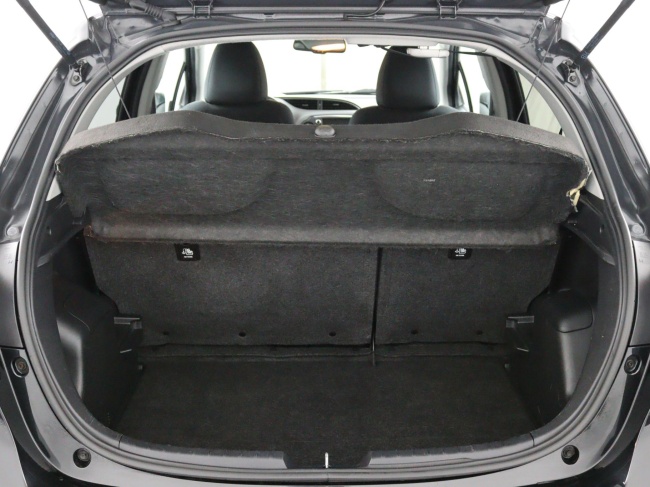 Toyota Yaris - 1.5 Hybrid Dynamic | Navigatie | Trekhaak |