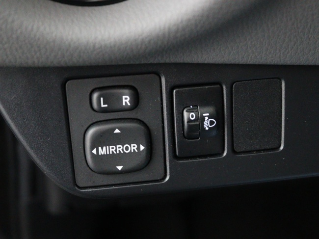 Toyota Yaris - 1.5 Hybrid Dynamic | Navigatie | Trekhaak |