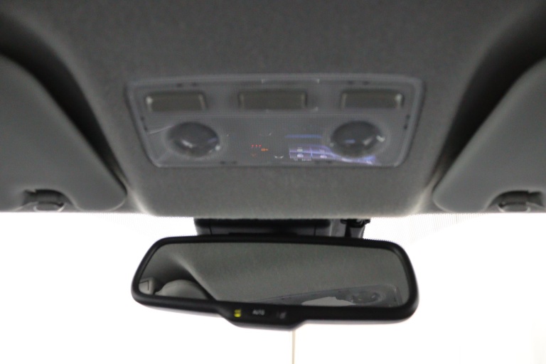 Toyota Yaris - 1.5 Hybrid Dynamic | Navigatie | Trekhaak | 34