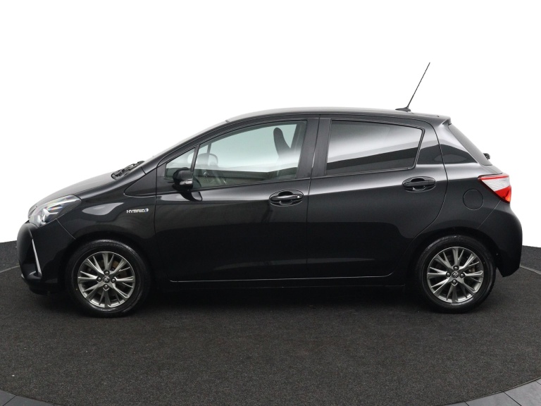 Toyota Yaris - 1.5 Hybrid Dynamic | Navigatie | Trekhaak | 5