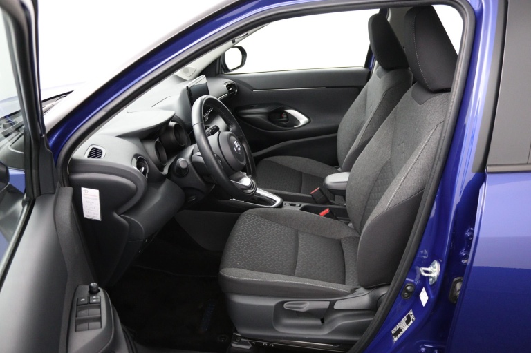 Toyota Yaris Cross - 1.5 Hybrid 18