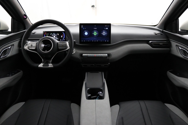 BYD DOLPHIN SURF - Comfort 43 kWh 9