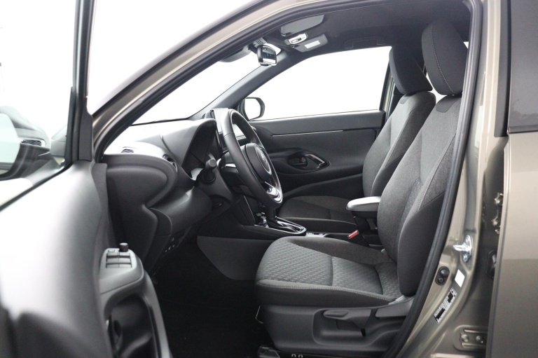 Toyota Yaris Cross - 1.5 Hybrid 115 First Edition 17