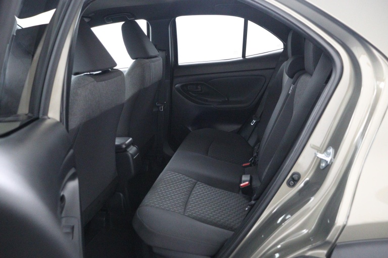 Toyota Yaris Cross - 1.5 Hybrid 115 First Edition 18