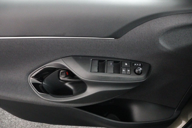 Toyota Yaris Cross - 1.5 Hybrid 115 First Edition 29