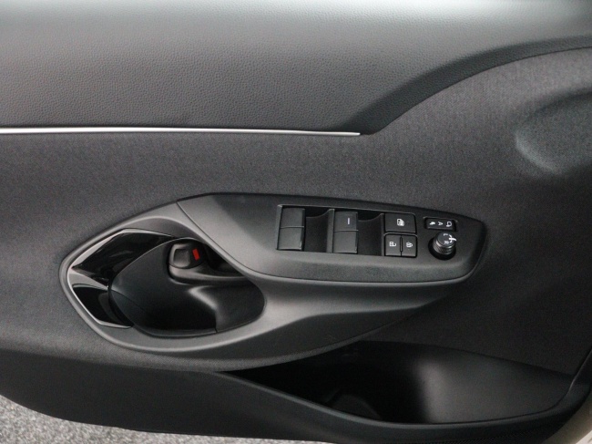 Toyota Yaris Cross - 1.5 Hybrid 115 First Edition