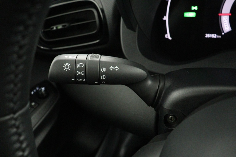 Toyota Yaris Cross - 1.5 Hybrid 115 First Edition 31