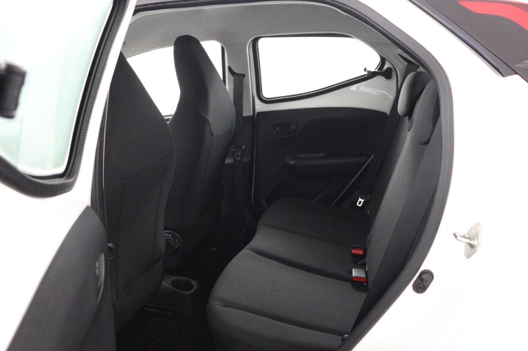 Toyota Aygo - 1.0 VVT-i x-fun 17