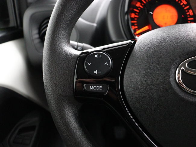 Toyota Aygo - 1.0 VVT-i x-fun