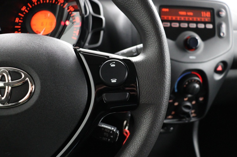 Toyota Aygo - 1.0 VVT-i x-fun 19