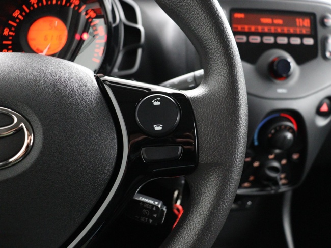 Toyota Aygo - 1.0 VVT-i x-fun