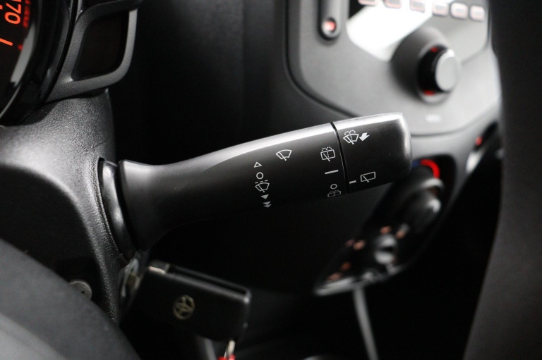 Toyota Aygo - 1.0 VVT-i x-fun 29