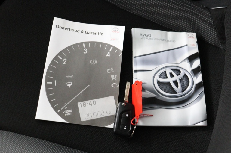 Toyota Aygo - 1.0 VVT-i x-fun 9