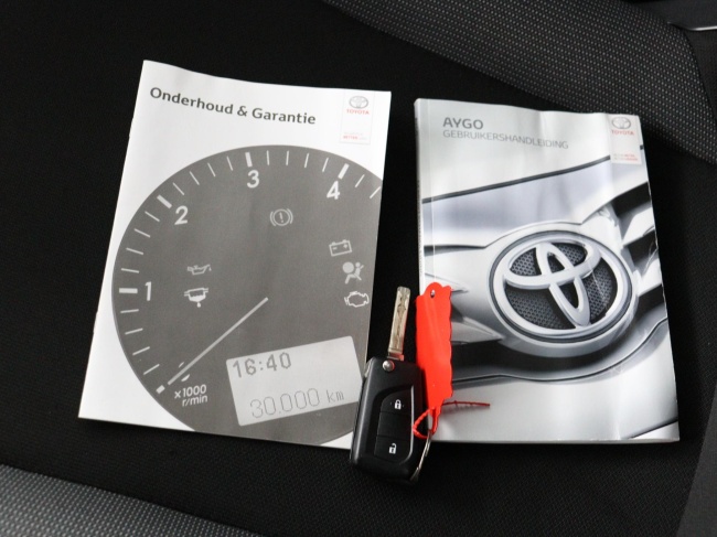 Toyota Aygo - 1.0 VVT-i x-fun