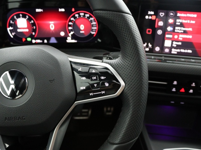 Volkswagen Golf - 1.5 eTSI R-Line Business