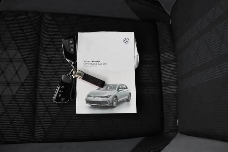 Volkswagen Golf - 1.5 eTSI R-Line Business 24