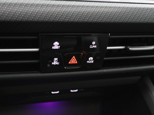 Volkswagen Golf - 1.5 eTSI R-Line Business