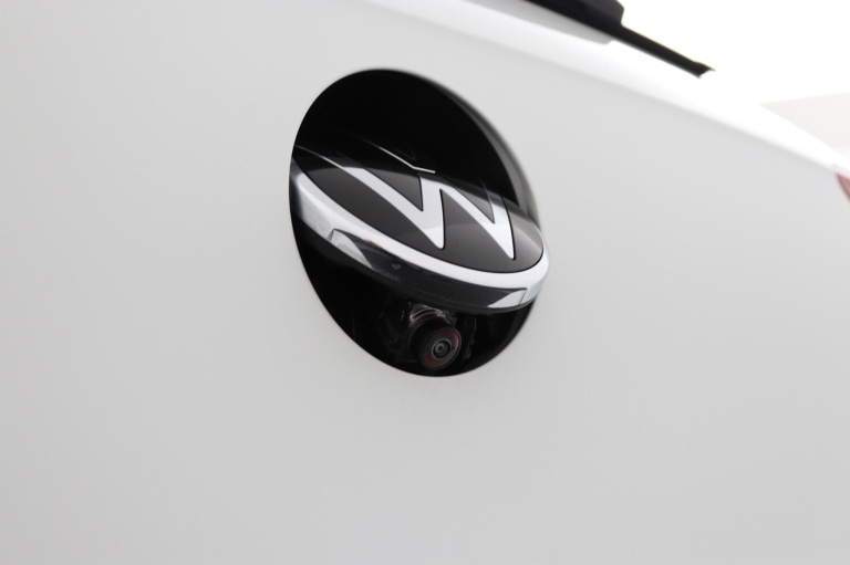 Volkswagen Golf - 1.5 eTSI R-Line Business 39