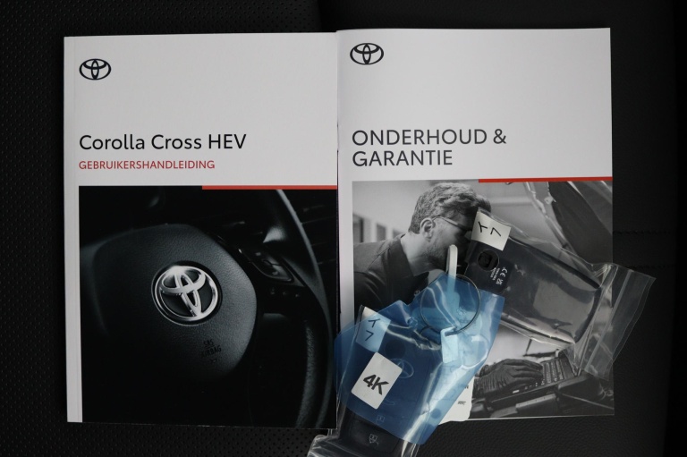 Toyota Corolla Cross - Hybrid 180 Executive 11