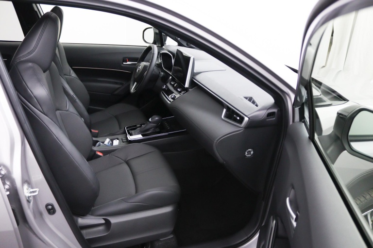 Toyota Corolla Cross - Hybrid 180 Executive 22