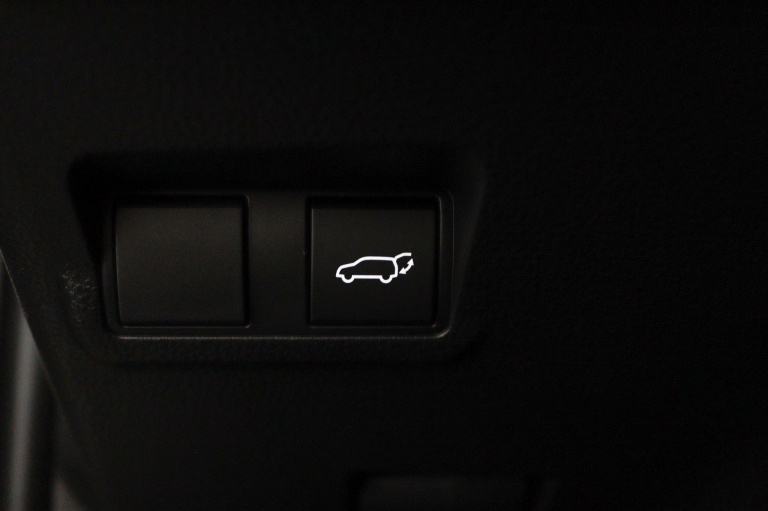 Toyota Corolla Cross - Hybrid 180 Executive 44