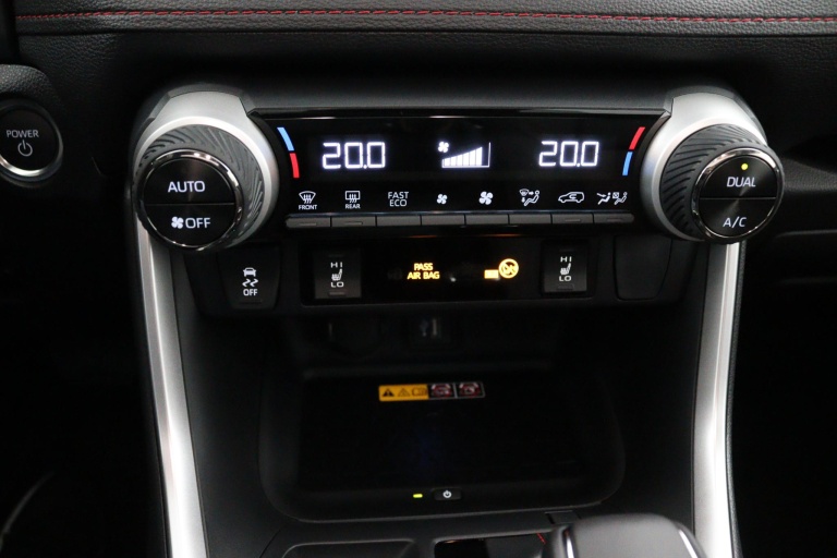 Toyota RAV4 - 2.5 Plug-in Hybrid AWD Limited Edition 17