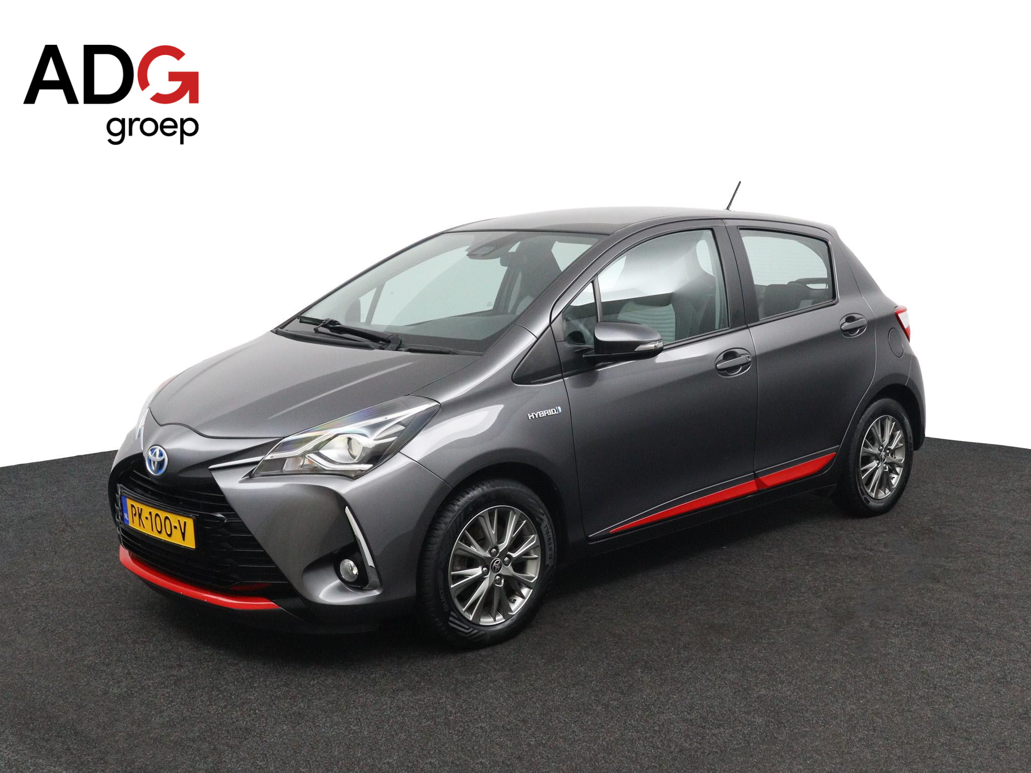 Toyota Yaris - 1.5 Hybrid Design Red