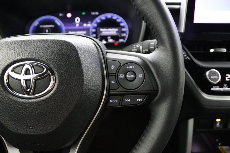 Toyota Corolla Cross - Hybrid 140 Style 21