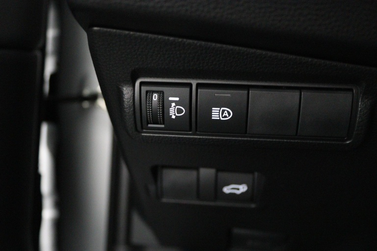 Toyota Corolla Cross - Hybrid 140 Style 30