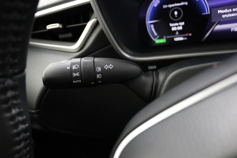 Toyota Corolla Cross - Hybrid 140 Style 31