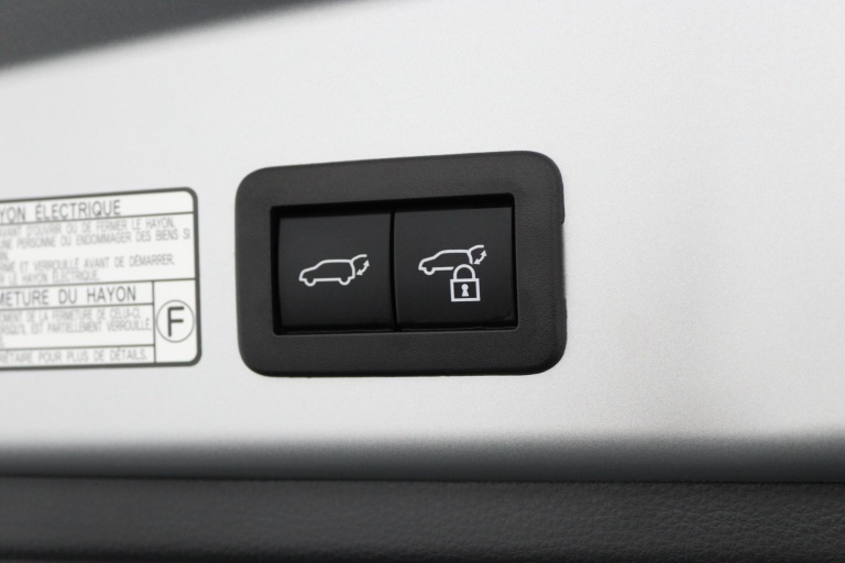 Toyota Corolla Cross - Hybrid 140 Style 43