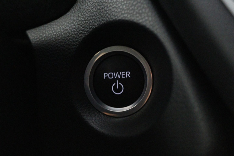 Toyota Corolla Cross - Hybrid 140 Style 44