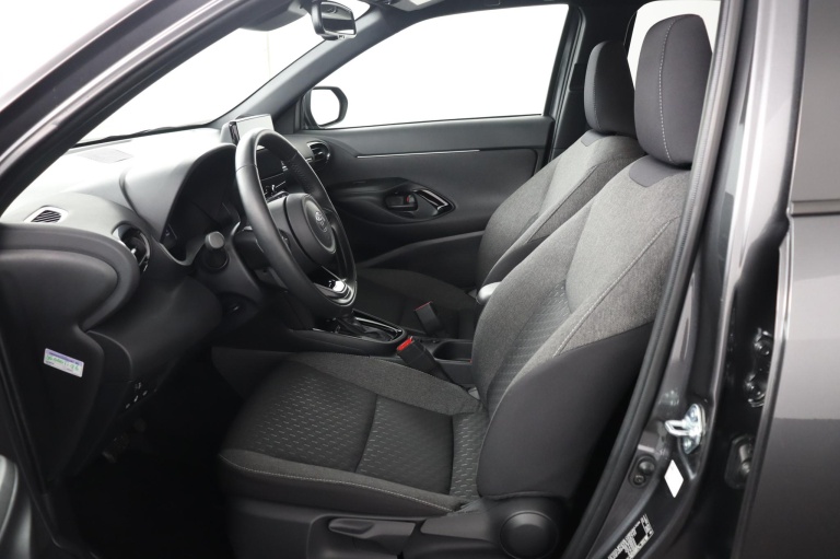 Toyota Yaris Cross - 1.5 Hybrid 115 Dynamic 17