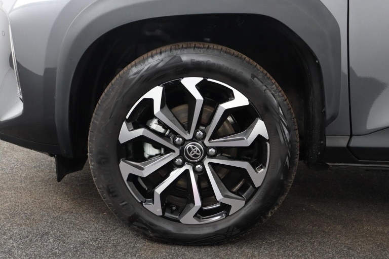 Toyota Yaris Cross - 1.5 Hybrid 115 Dynamic 36