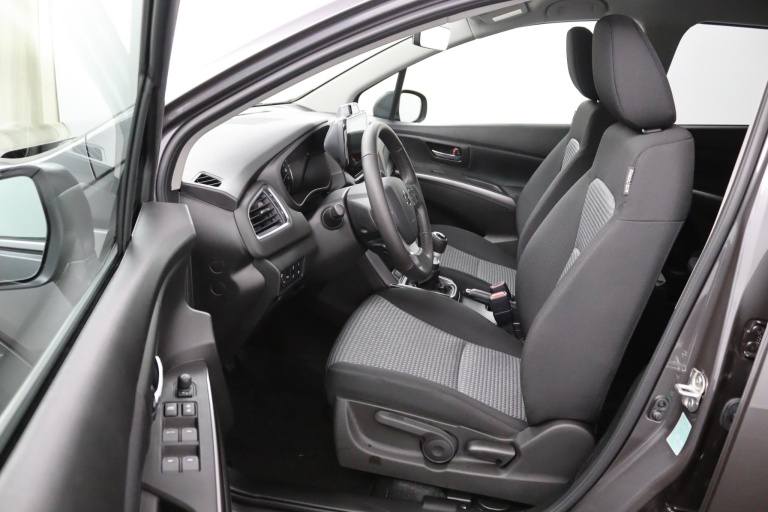 Suzuki S-Cross - 1.4 Boosterjet Select Smart Hybrid 9