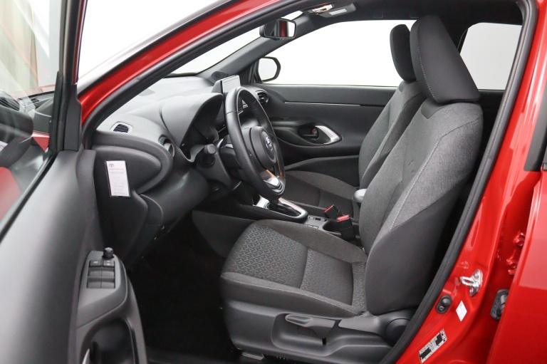 Toyota Yaris Cross - 1.5 Hybrid Dynamic 9