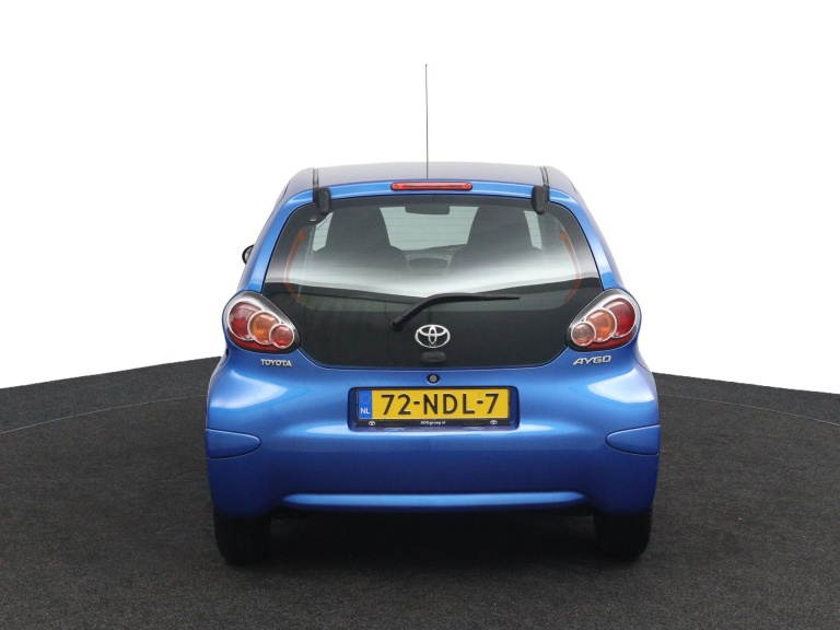 Toyota Aygo - 1.0-12V Cool 8