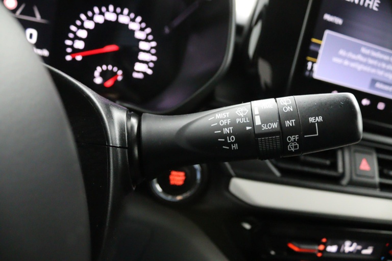 Suzuki Swift - 1.2 Select Smart Hybrid 23