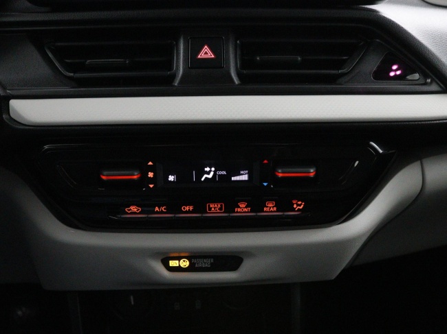 Suzuki Swift - 1.2 Select Smart Hybrid