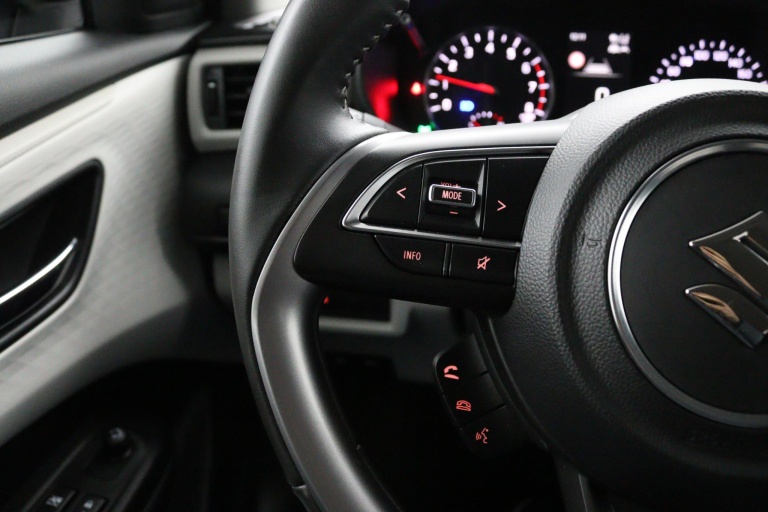 Suzuki Swift - 1.2 Select Smart Hybrid 18