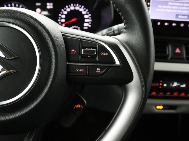 Suzuki Swift - 1.2 Select Smart Hybrid