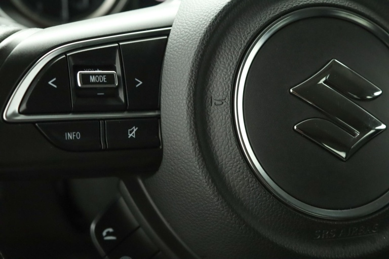 Suzuki Swift - 1.2 Select Smart Hybrid 19